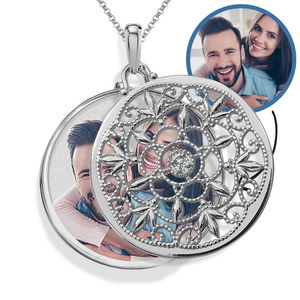 14k White Gold Swivel Round Photo Locket